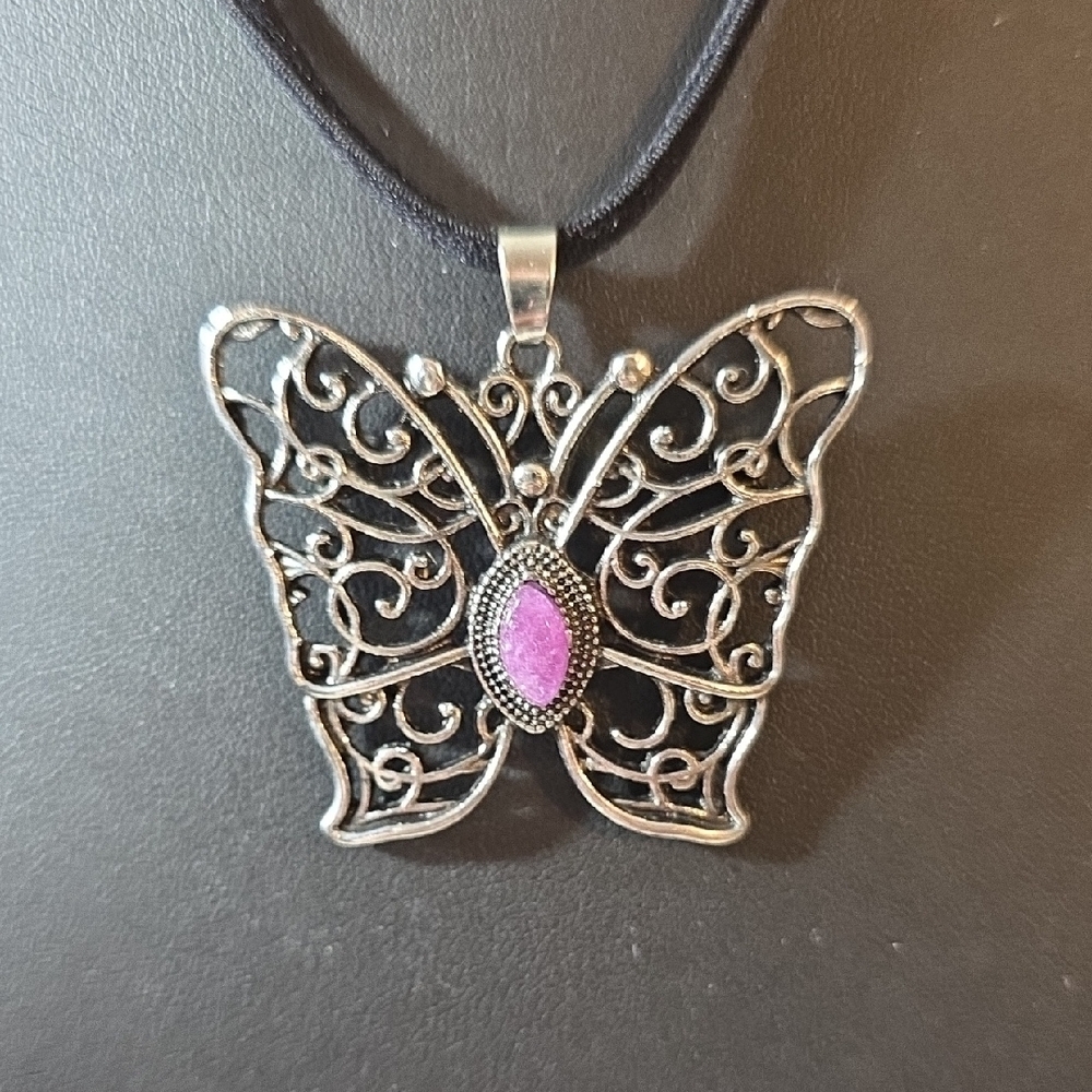 Sweet Silvertone Butterfly Pendant Necklace with Pink Accent